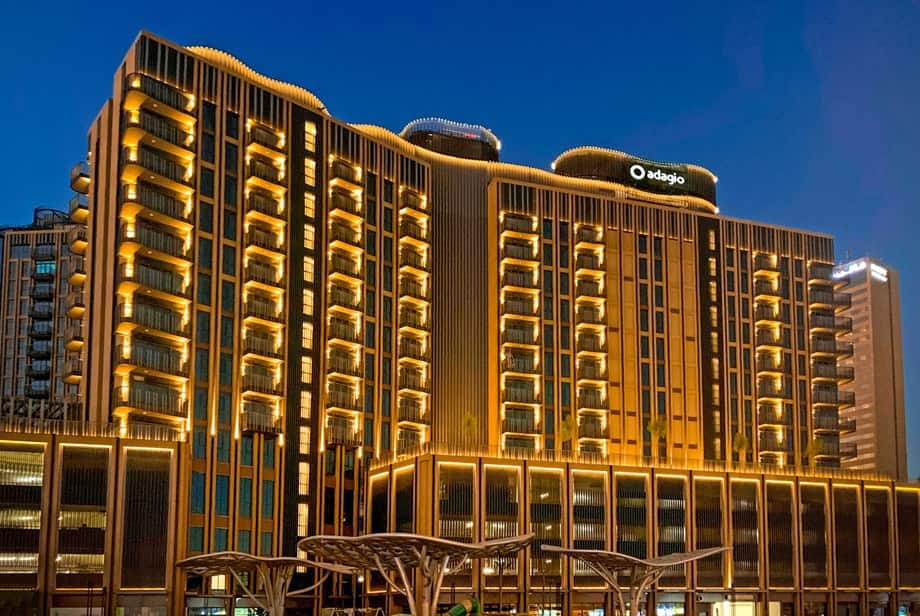 Faceți-vă comozi la Aparthotel Adagio Dubai Deira