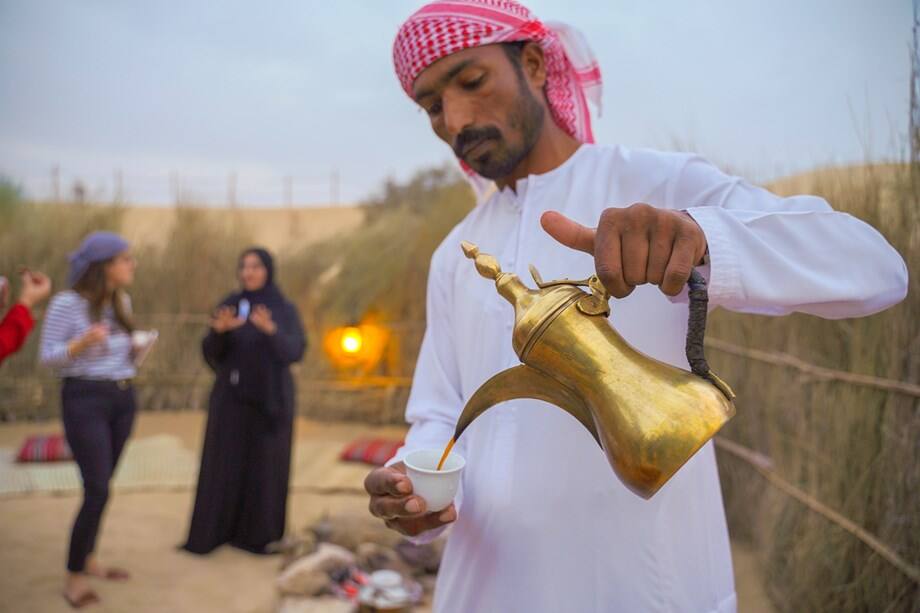 قهوة عربية صحراء دبي
