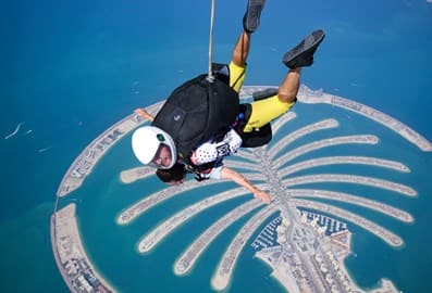 will-smith-in-dubai-skydive-2