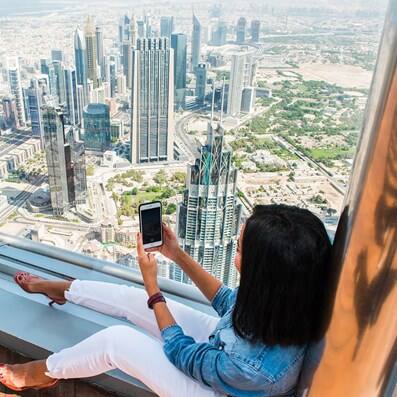Født sløjfe Motley At The Top, Burj Khalifa | Visit Dubai