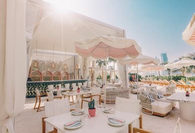 the 305 beach club palm jumeirah dubai