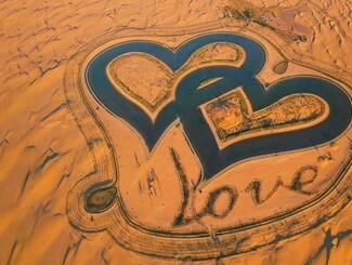 rom com fun-fact-love-lake